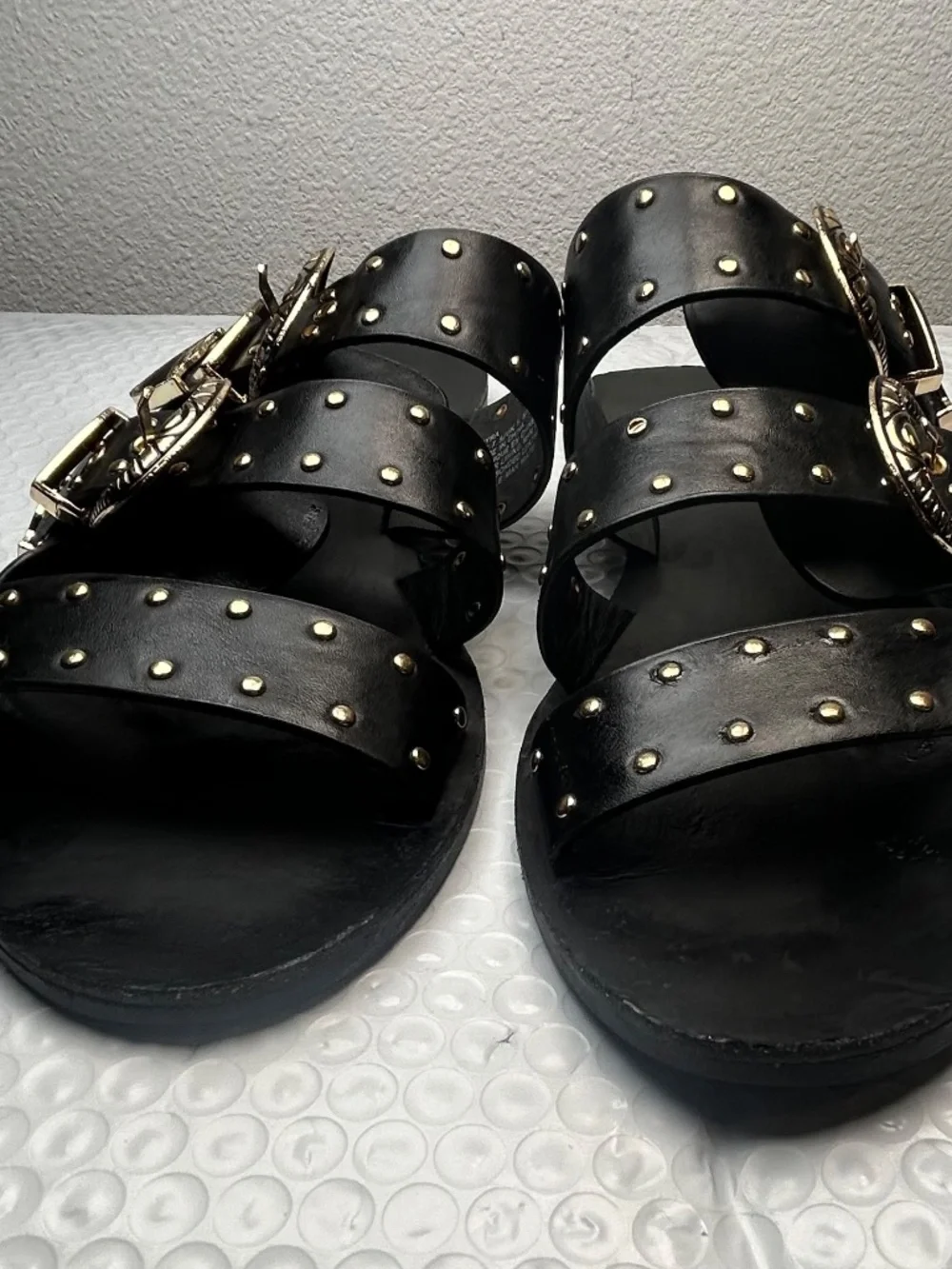 Shoedazzle Black Studded Sandals Women's Size 7 Black Gottic Slides